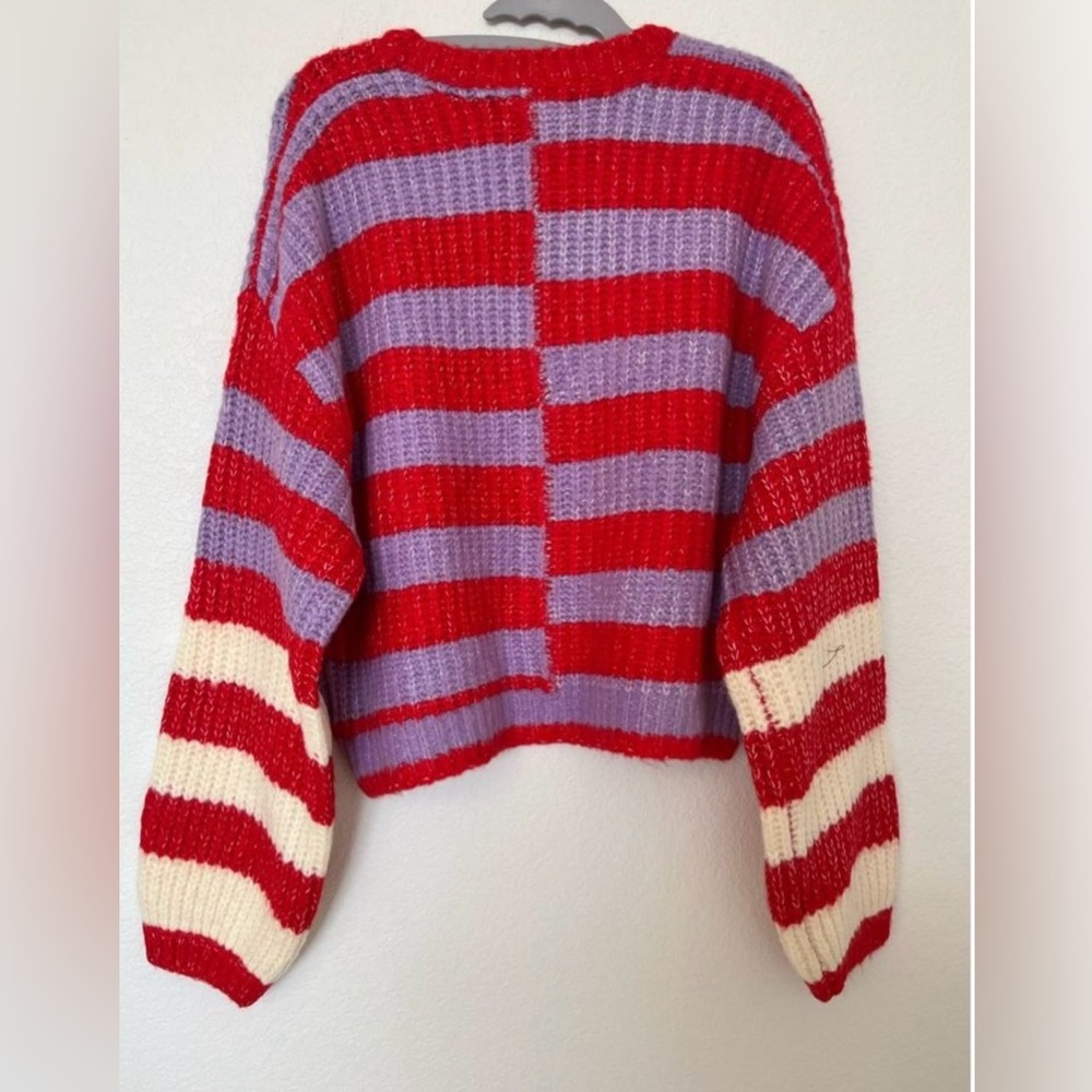 ๐ค Sale ๐ค NWT Blank NYC Asymmetrical Stripe Good Mood Comfy Sweater - M - Picture 3 of 6
